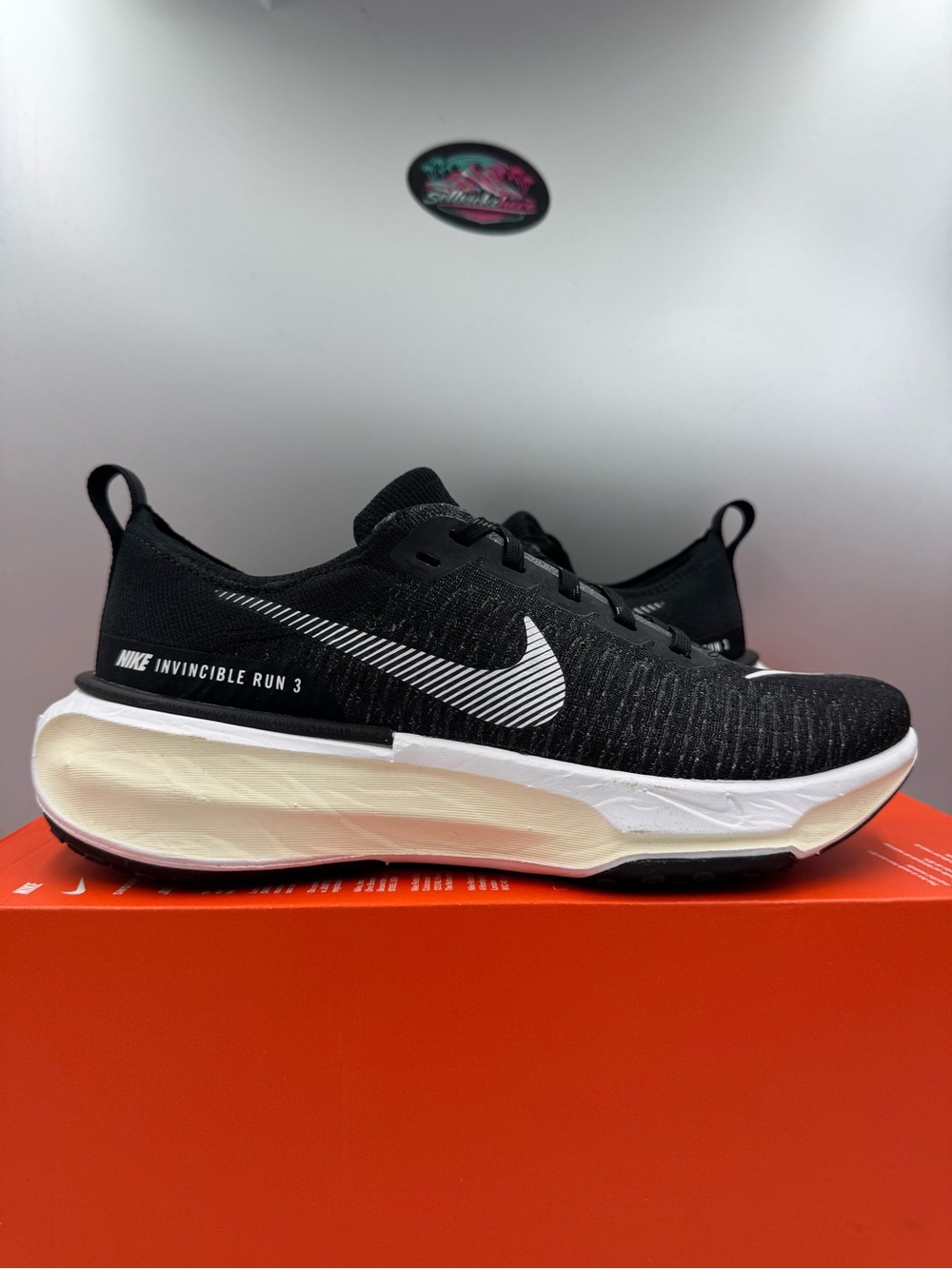 Nike ZoomX Invincible Run Flyknit 3 Black White BRAND NEW Size 9 Women